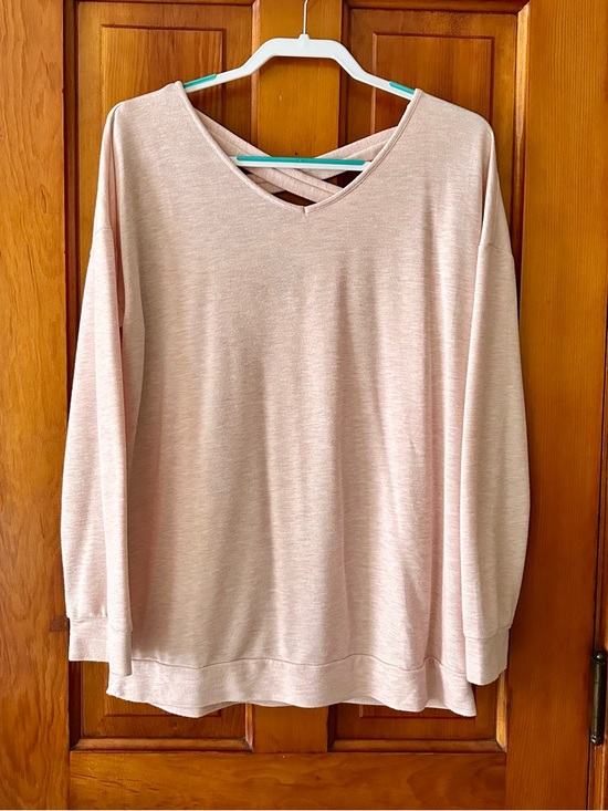 Brisas Tops - Relaxed V-Neck Crisscross Back Sweatshirt - Soft Pink Size L